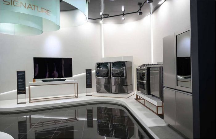 LG showroom