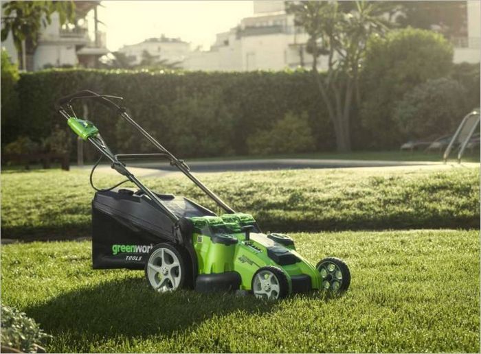 Greenworks Twin Force plæneklipper Greenworks Twin Force plæneklipper