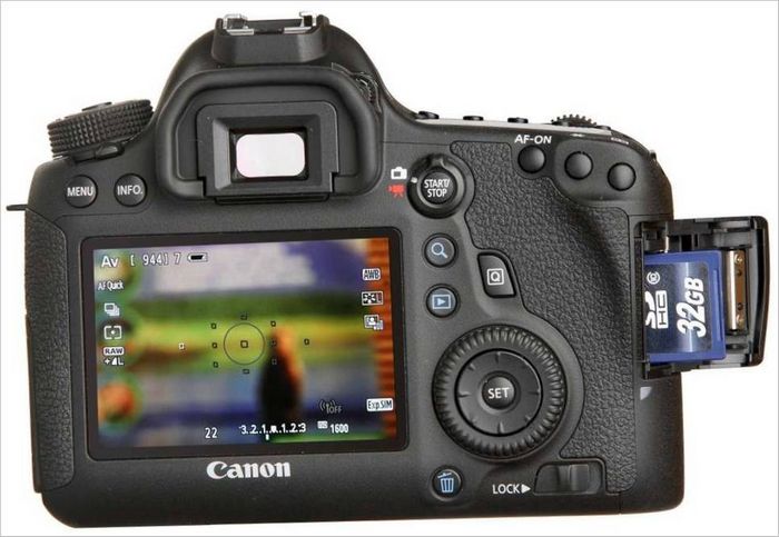 Canon EOS 6D - display