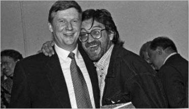 Viktor Akhlomov. Yury Shevchuk privatiserede A. Chubais. Moskva. 1999