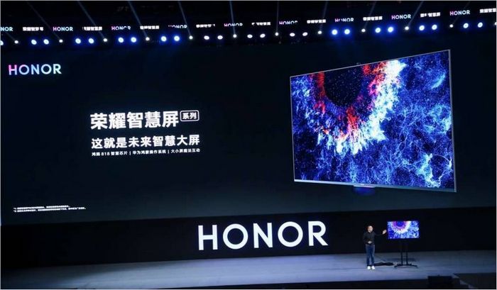 mr_george_zhao_president_of_honor_at_the_honor_vision_china_launch